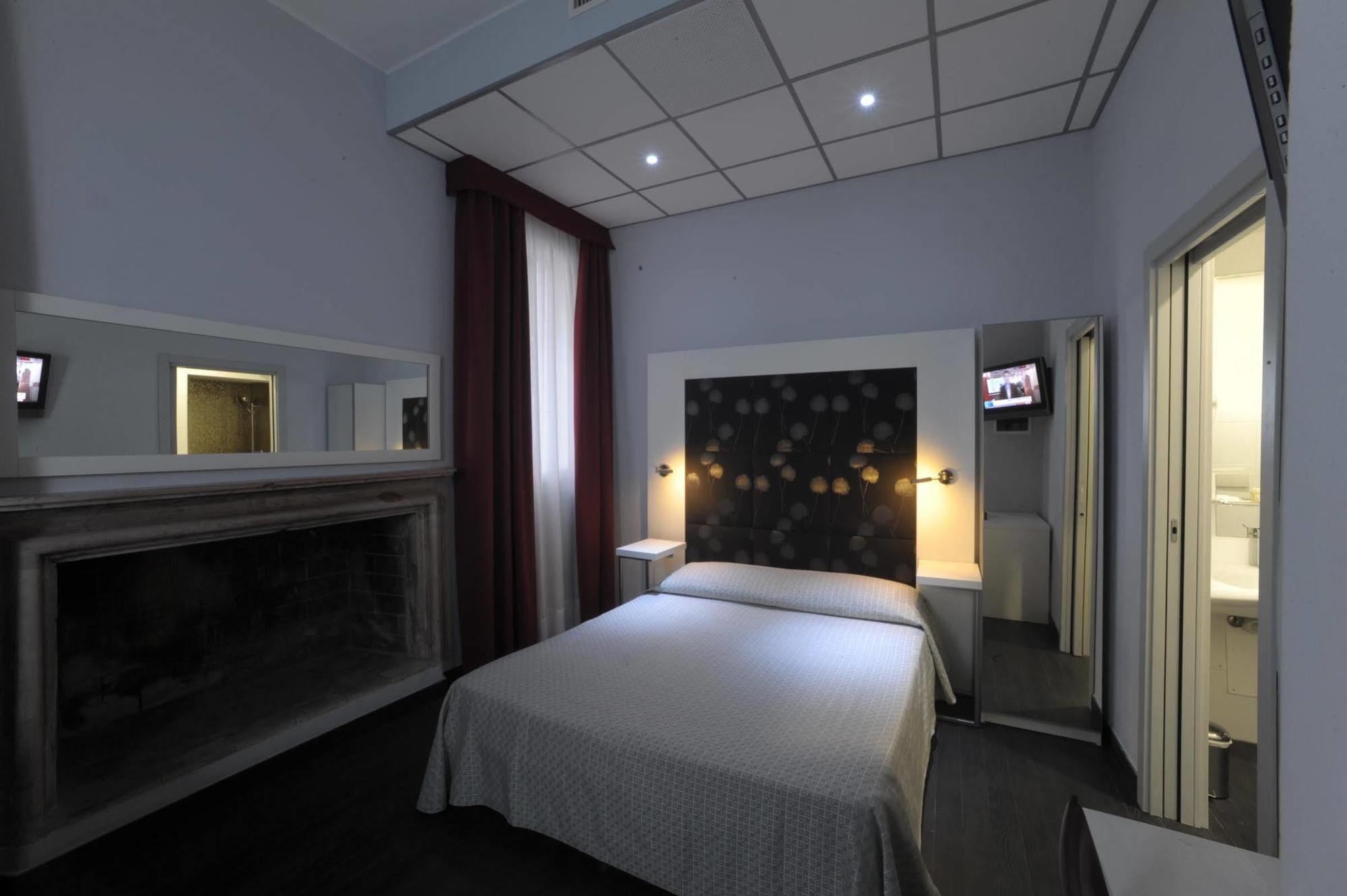 Hotel Aaron Mestre Exterior photo